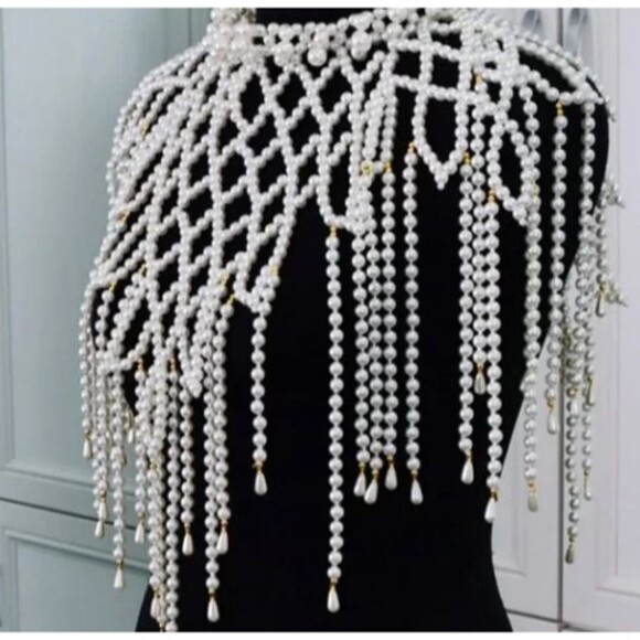 Dream A Little Dream Is A Unique One-Of-A-Kind 8-piece Tiara  Bridal Ensemble - Picture 13 of 16